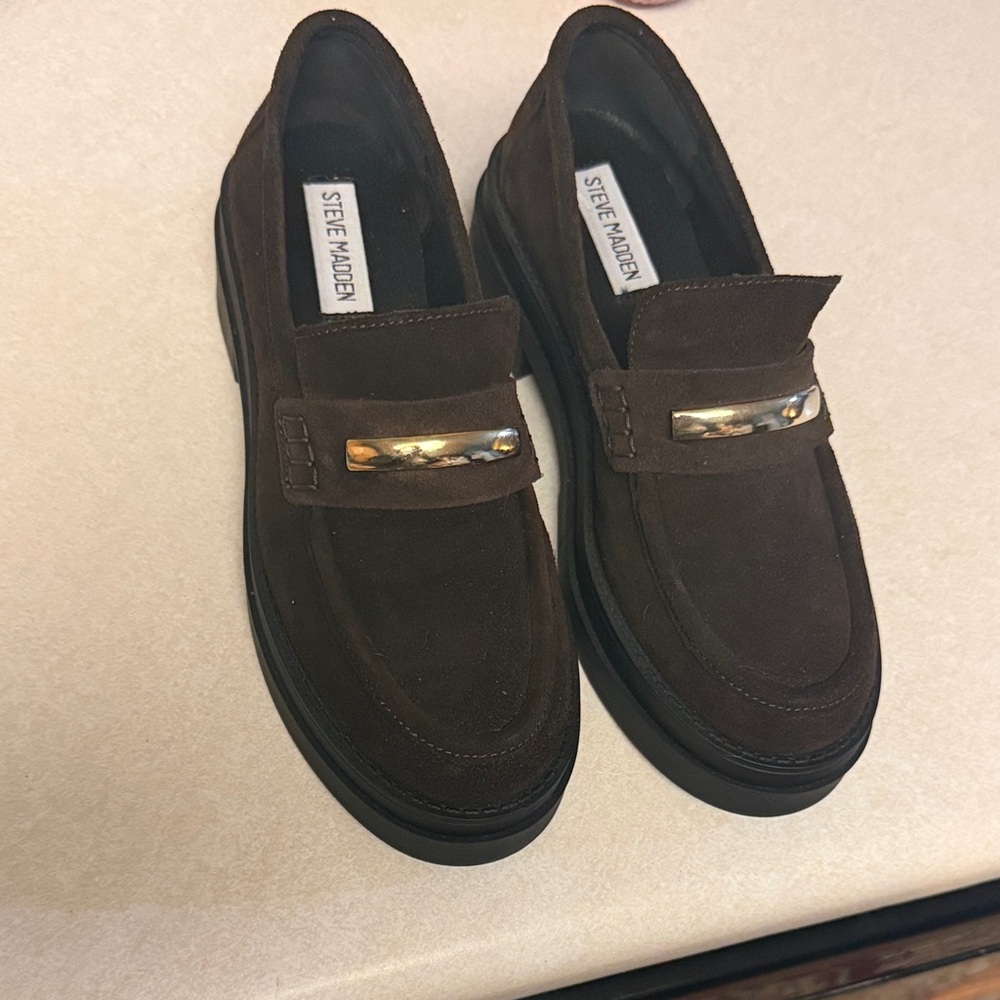 Steve Madden 6 1/2 Brown Suede Loafers